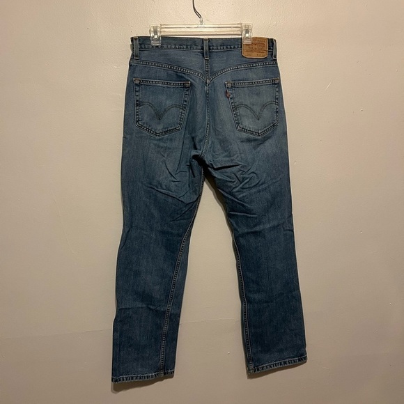 Levi’s 505 34x32 Medium Wash Jeans - Picture 2 of 9